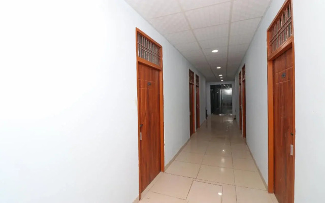 Mohit International 2 By OYO Rooms
