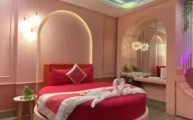 Tan Binh Hotel by ZUZU