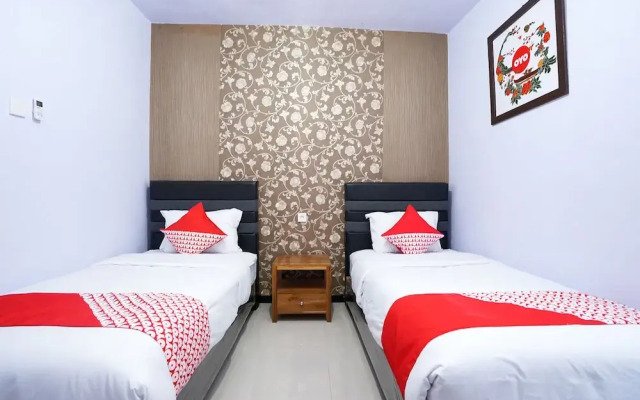 OYO 496 Eston House