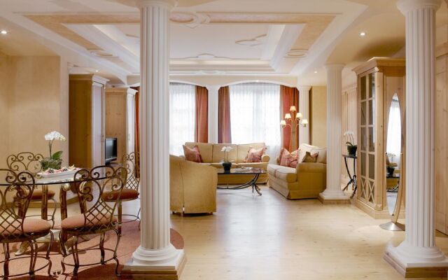 Hotel Weisses Rössl Kitzbühel