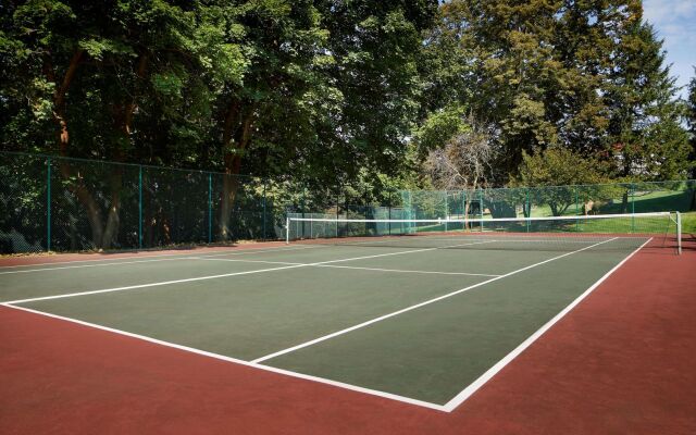 Tarrytown House Estate