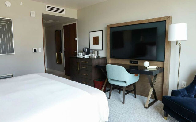 Carte Hotel San Diego Downtown, Curio Collection by Hilton