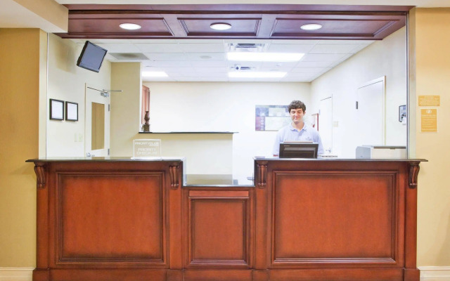 Candlewood Suites Athens by IHG