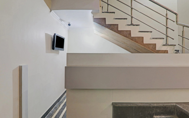 Capital O 85097 Hotel KPR Inn