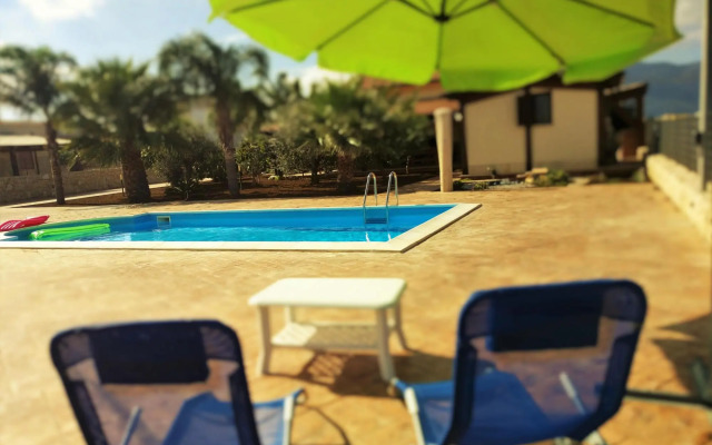 Al049 Villa Paradiso 12 Posti con Piscina Privata