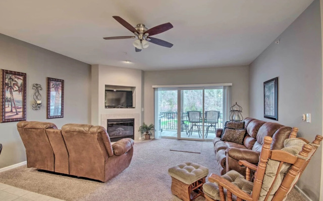 Spacious Lakefront Condo w/ Views in Camdenton!