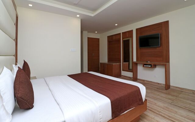 OYO 13908 Hotel India