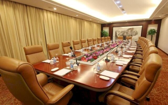 Haiyang Hotel