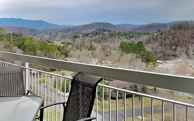 Hardy Party Whispering Pines 554