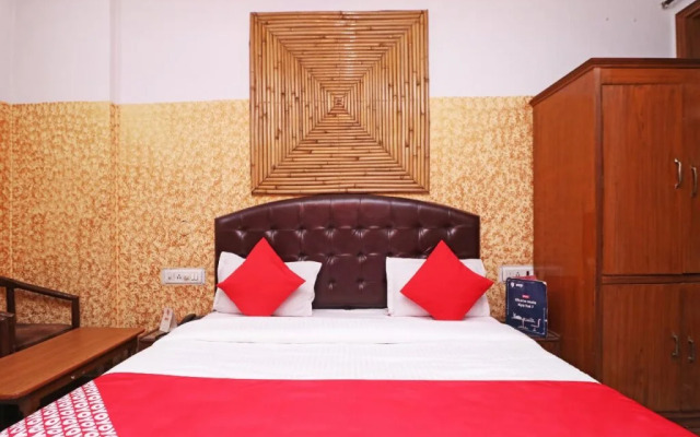 Pooja Hotel By OYO Rooms
