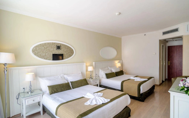 Royal Plaza Hotel