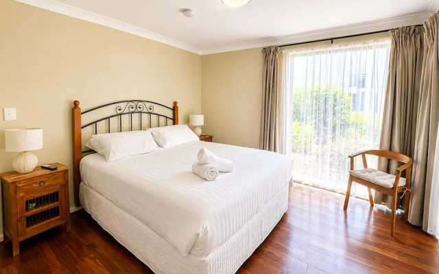 98 Steps To The Beach – Guest Rooms – Busselton