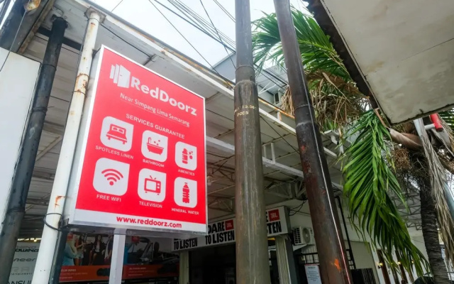 RedDoorz near Simpang Lima Semarang