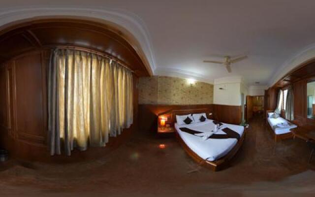 Pioneer Hotel
