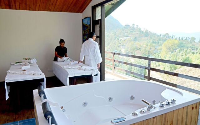 WoodSmoke resort & Spa