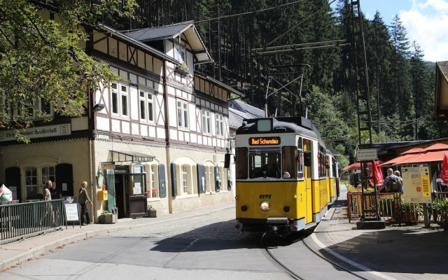 Gaststätte & Pension Lichtenhainer Wasserfall