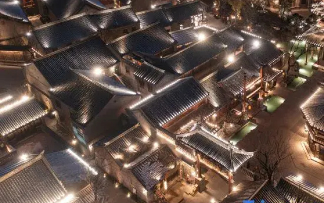 Mingshui Ancient City Zhaobi Inn