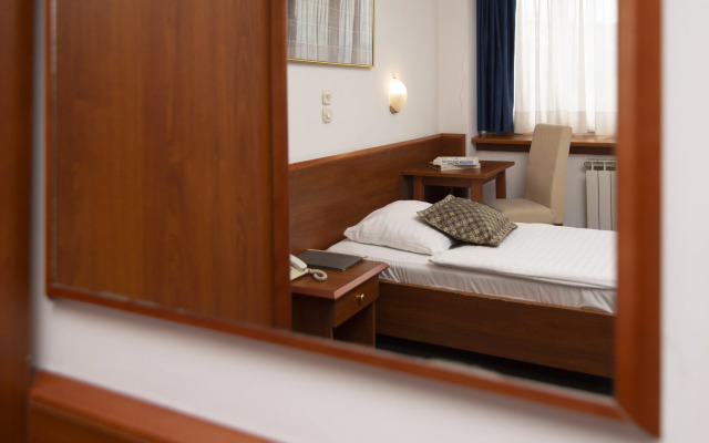 Hotel Neboder