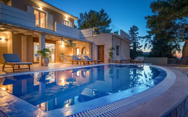 Castelli Luxury Villa