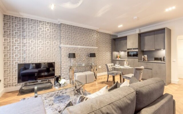 Chic and Sophisticated Apartment in the West End, Edinburgh