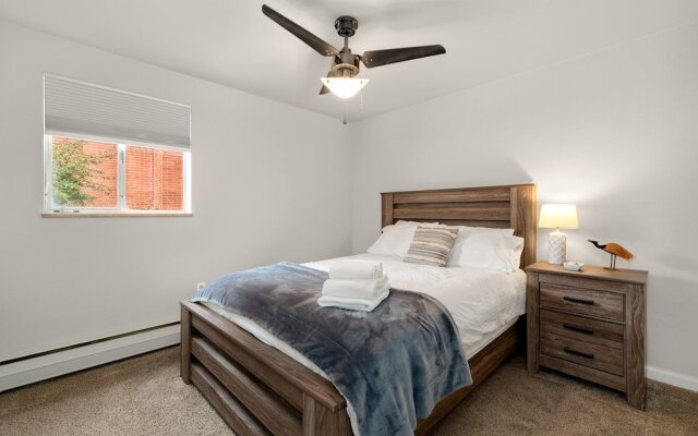 Contemporary Condo in the Heart of Old Town