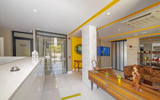 Nebilux Hotel