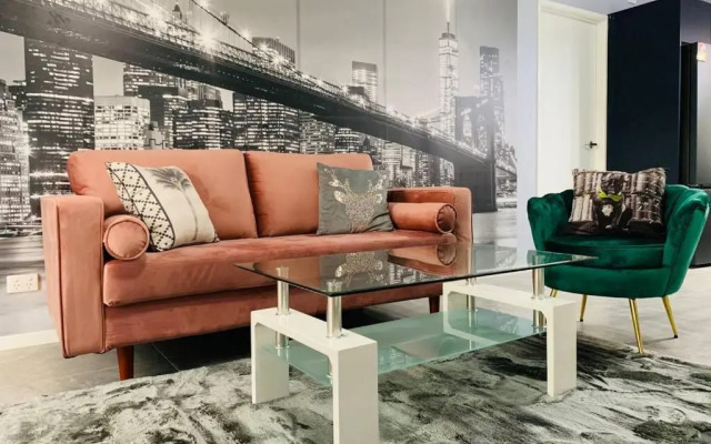 Southbank Modern Luxe Apartment