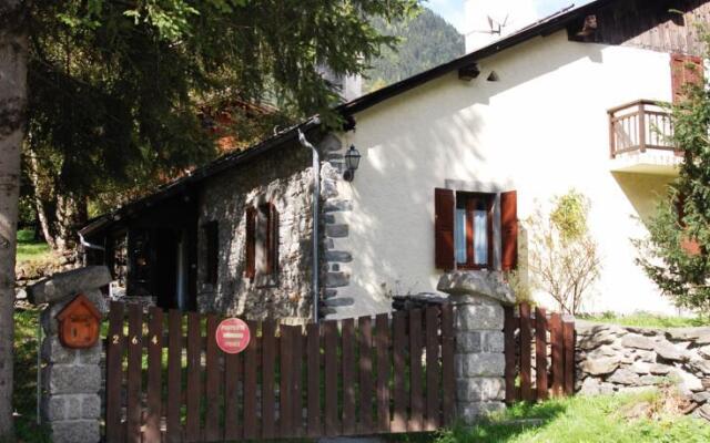 5BR Chalet 300m from center Chamonix