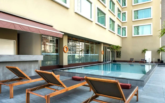 Hilton Garden Inn Bangkok Silom
