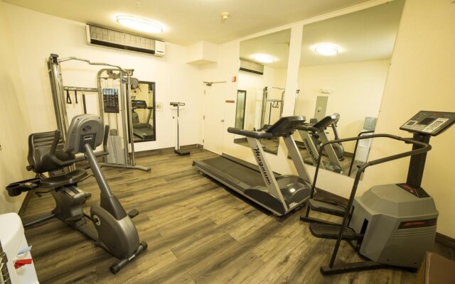 Holiday Inn Express Watertown