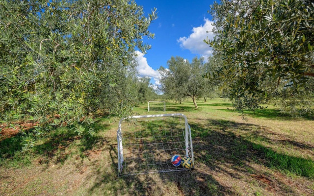 Nice Home in Pula With 2 Bedrooms and Wifi