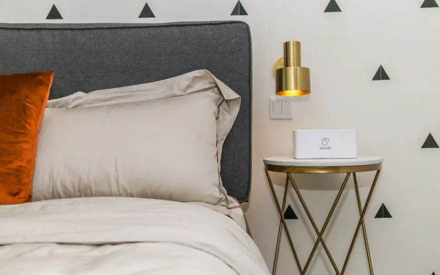 Locals Boutique Apartment Huafa Plaza 29