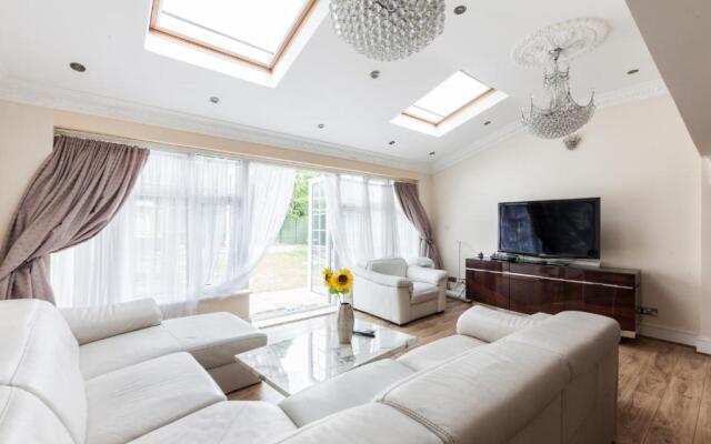 London's Best Spacious Family Home