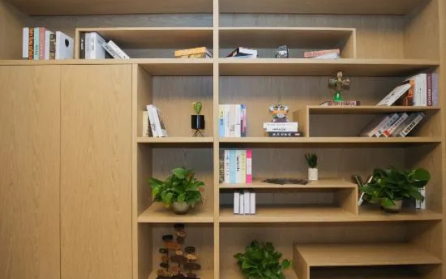 Waiting Hotel (Shanghai Jinqiao Store)