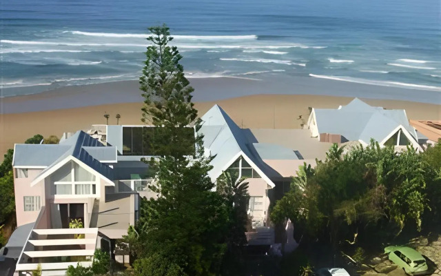 The Pink Lodge on the Beach