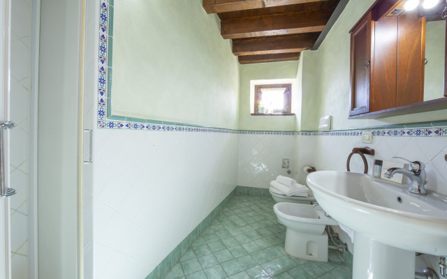 Liano Orchidea -terrace & Parking