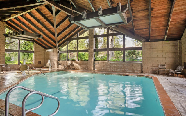 Best Western Plus Yosemite Gateway Inn