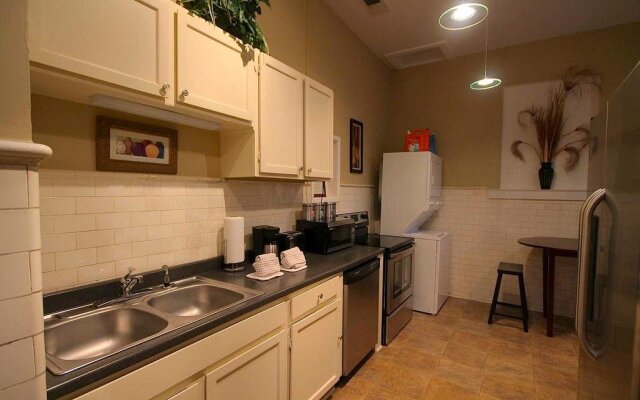Savannah Dream Vacations Carriage House