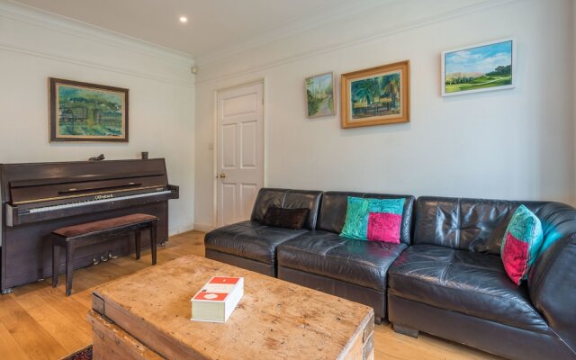 Charming Golders Green Home by Hampstead Heath