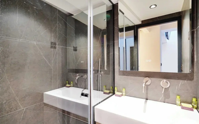 Stunning Apartment - 4br/8p - Mail