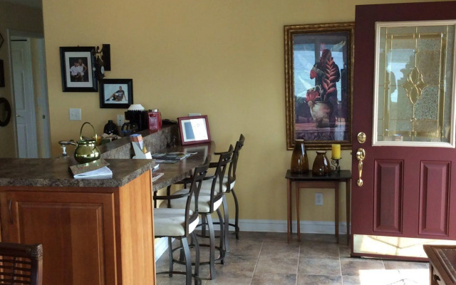 Pictured Rocks Bed And Breakfast