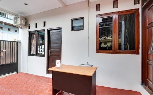 OYO 91082 Nathania Exclusive