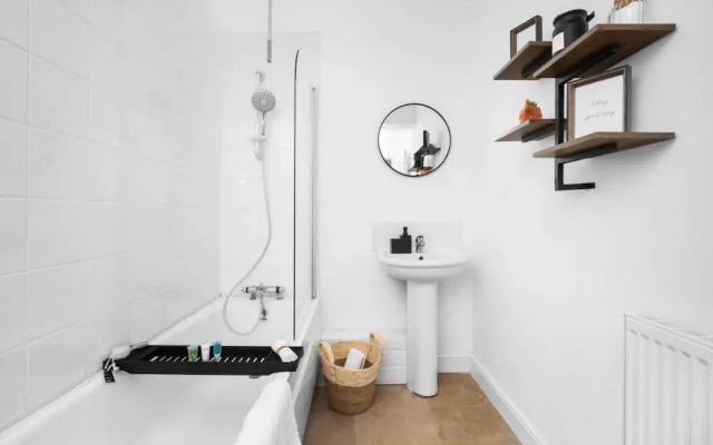 Spacious Home in Harborne