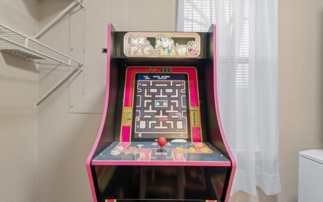 Elite Escape 2 Bedroom Condo by RedAwning