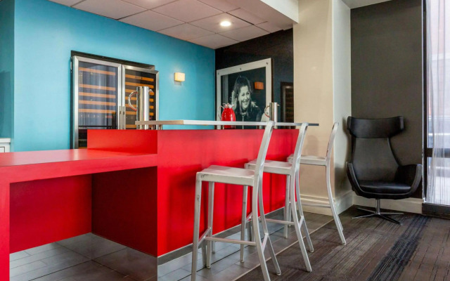 Comfort Inn & Suites Baltimore Inner Harbor