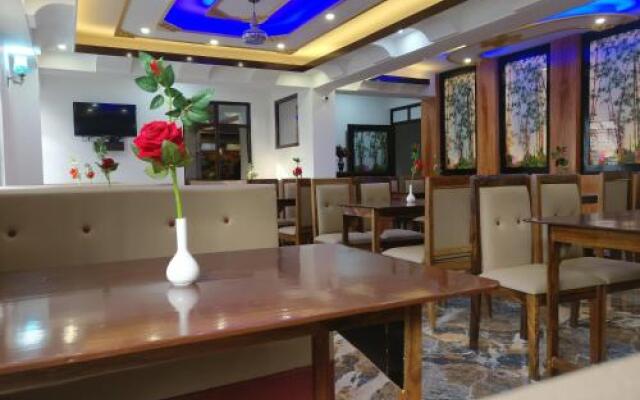 Alpine Hills Hotel