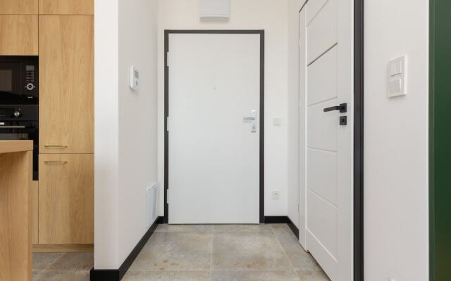 Home Factory Estate Kotsisa by Renters