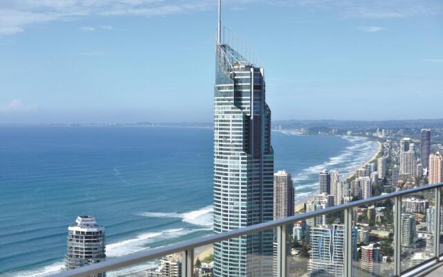 Circle on Cavill - HR Surfers Paradise