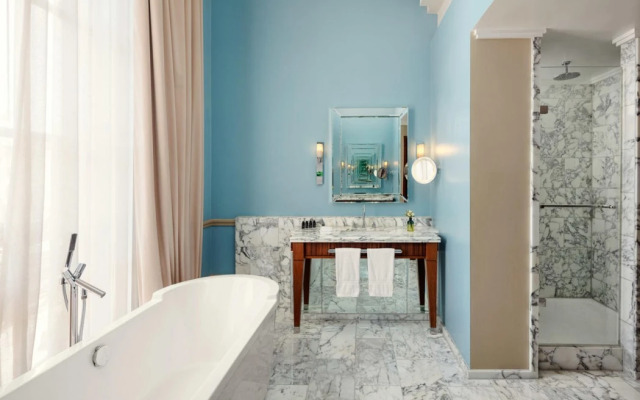 St. Pancras London, Autograph Collection ®