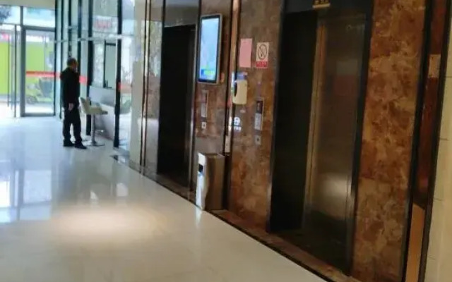 Blueberry apartment chain (Lushangzhongxin store)
